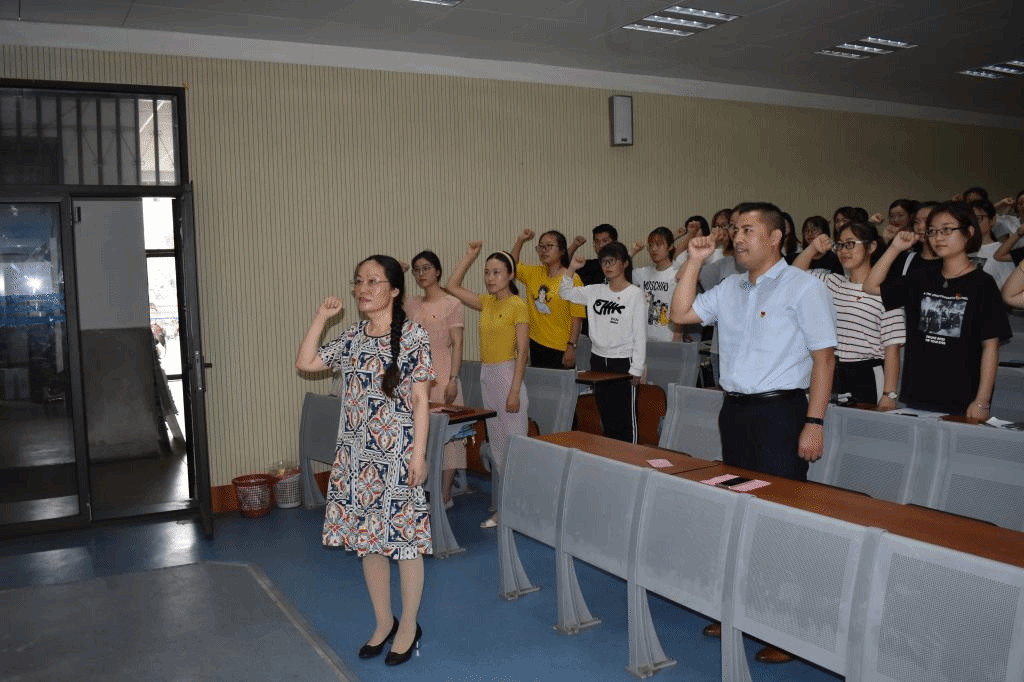 “政治生日”唤初心  牢记使命永前行——茶食学院党委积极开展“七一”主题党日活动