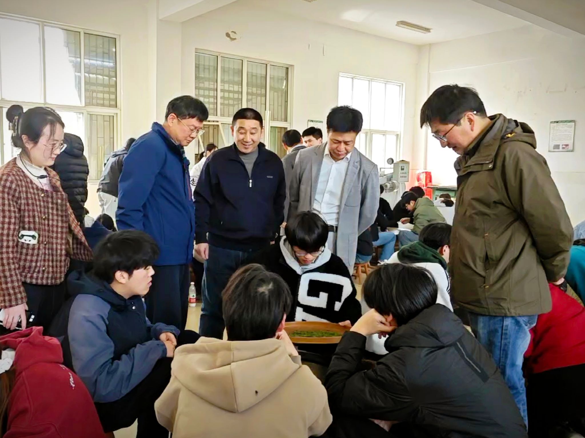 茶路初启 学深行远-我院领导深入实习基地慰问教学实习师生