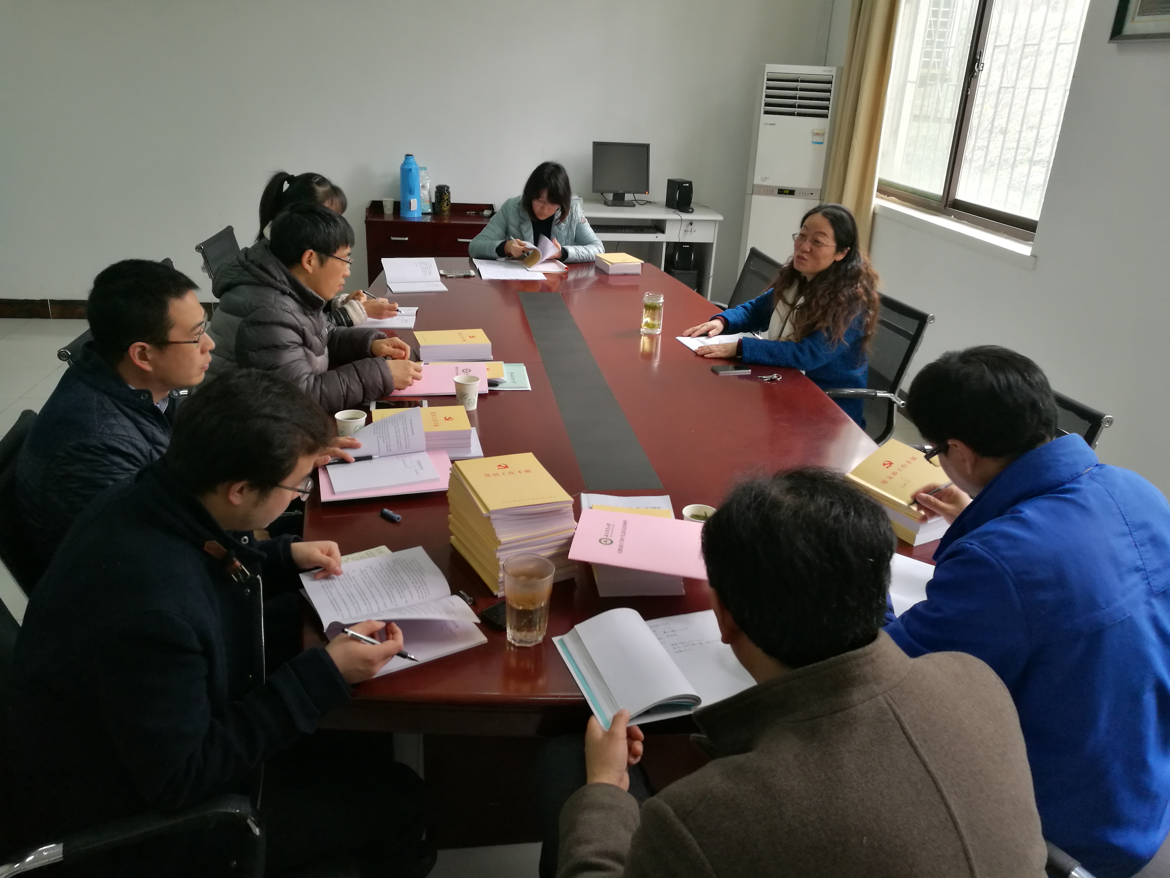茶食学院召开支部书记学习培训，推进基层党组织标准化建设