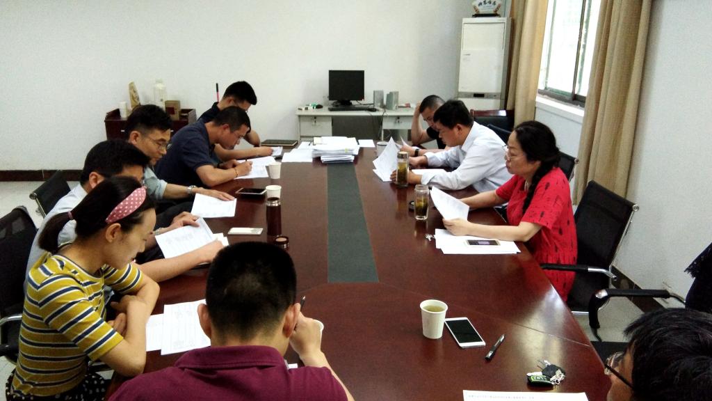 茶食学院党委深入扎实学习党章，努力增强党性意识