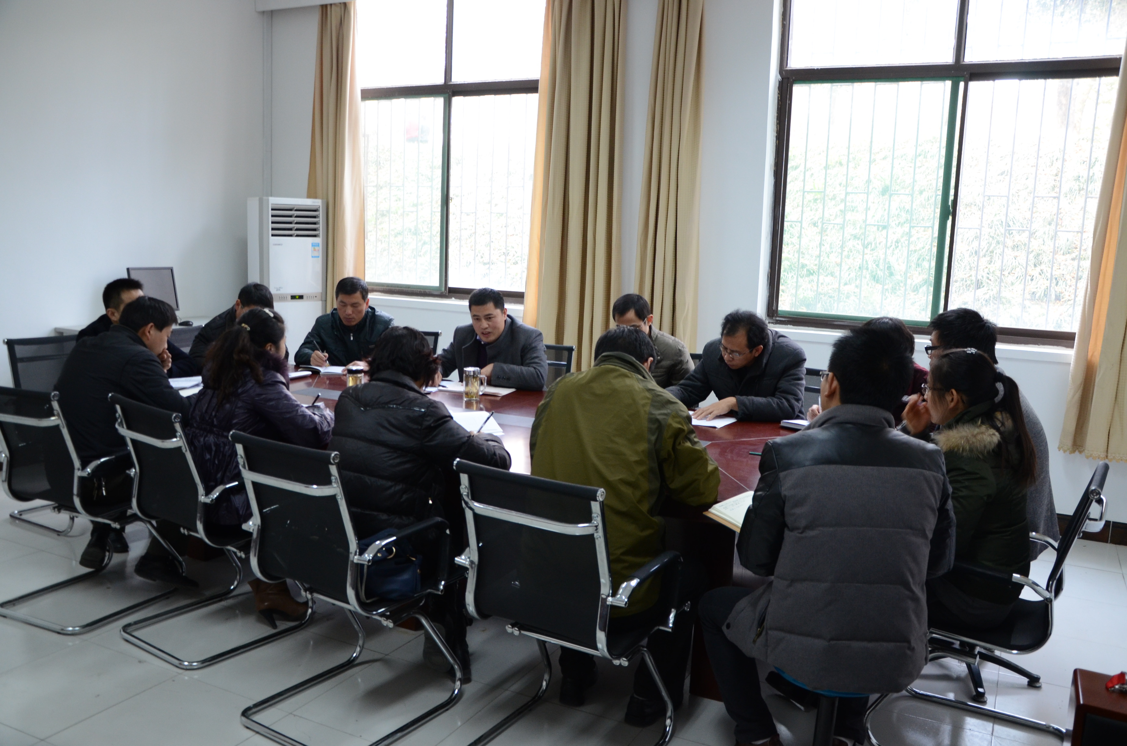 茶食学院认真做好学生安全教育和考风教育工作