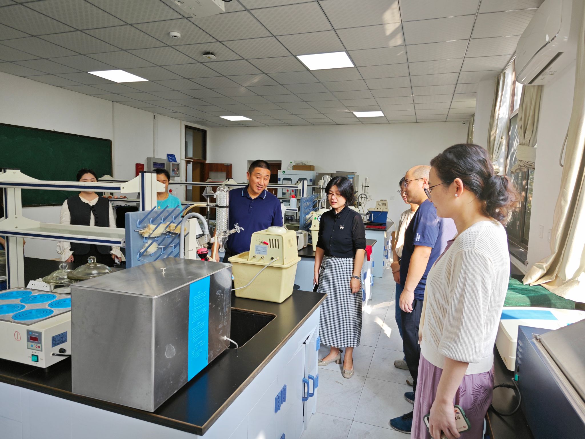 茶业学院和食品与营养学院开展实验室安全检查