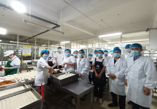 学院领导走访慰问2019级食品类实习学生