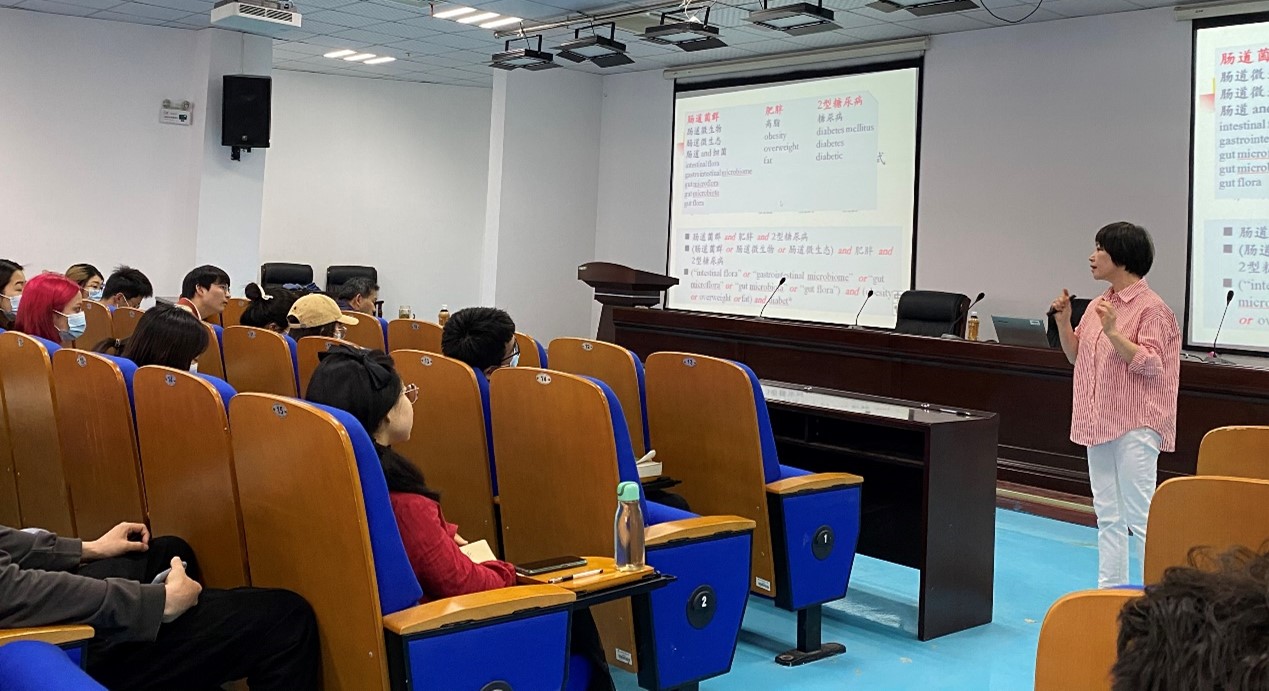 【办实事】“图书馆服务进院系活动”走进茶与食品科技学院