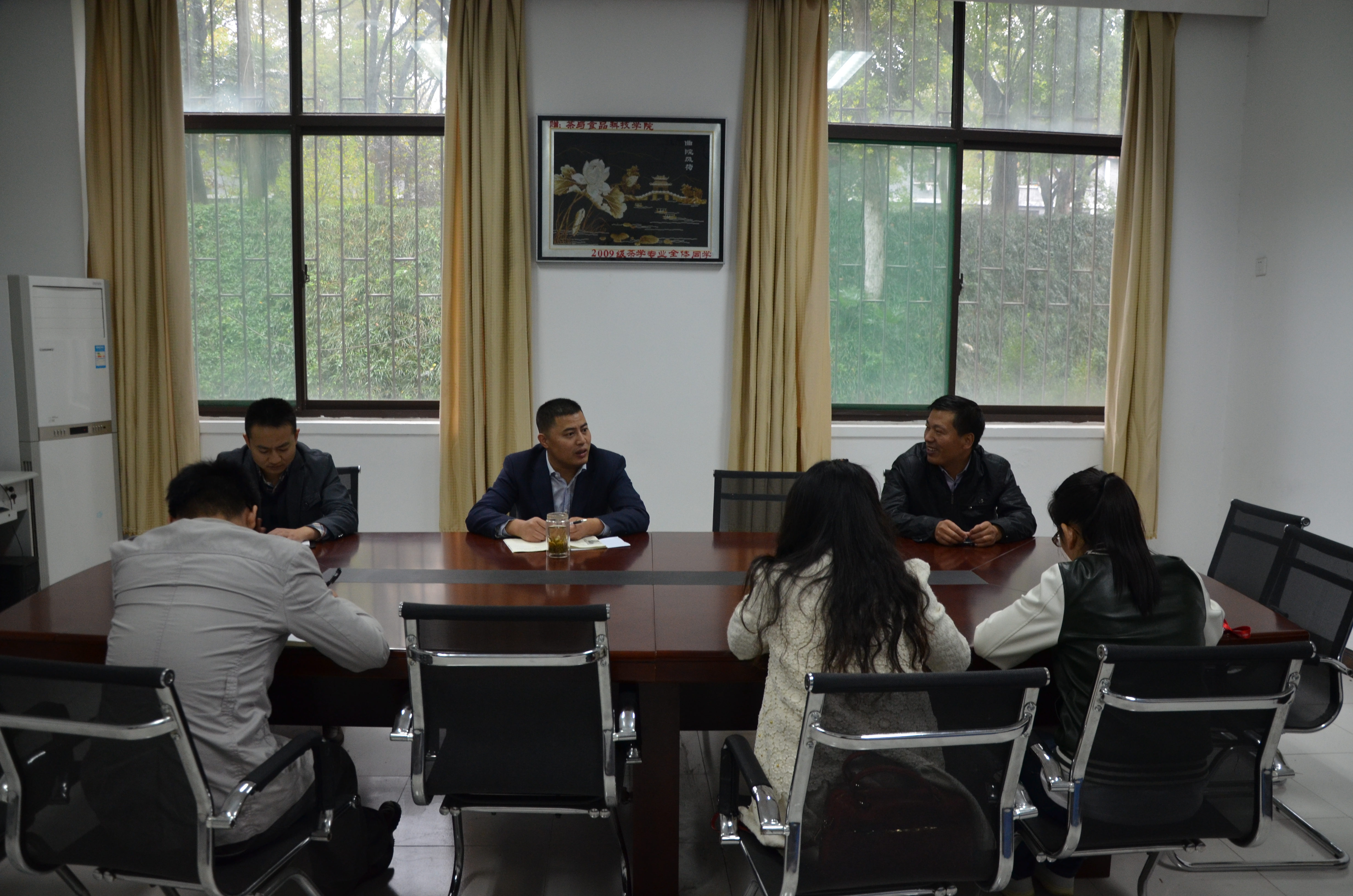 茶食学院召开2015届毕业生就业工作专题会议