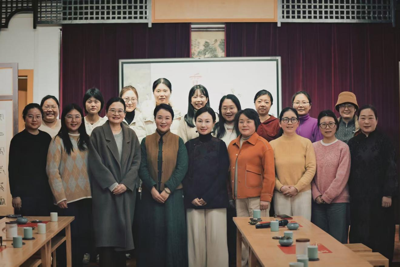 茶业学院举办“一脉馨香·百味茶缘”女教职工香道文化体验活动