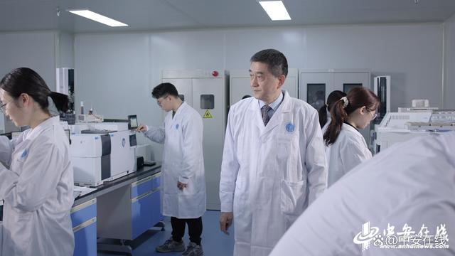 【95周年校庆】宛晓春：四十五载守茶情 扎根科研结硕果