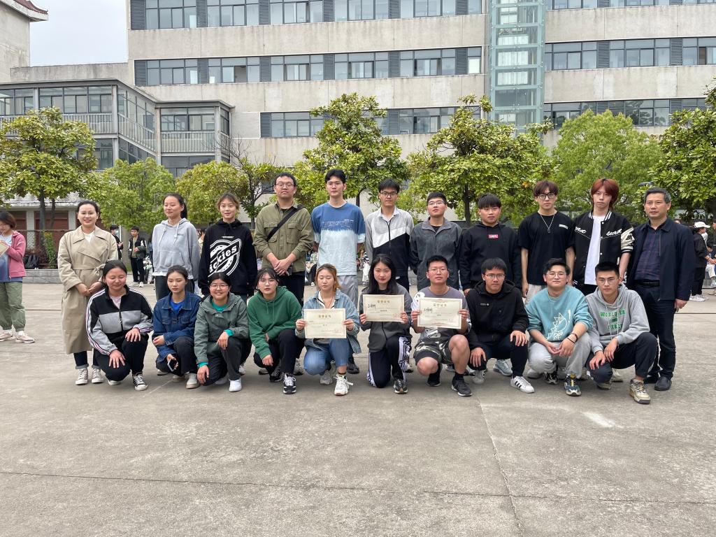 用激情与乐观抗疫—茶食学院拔河比赛侧记